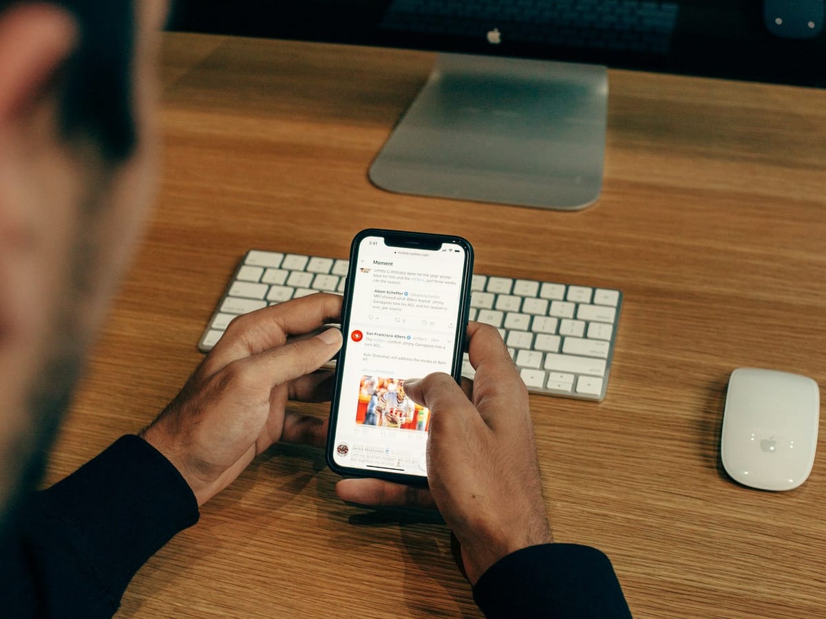 Kohti vuotta 2026: Miksi inhimillisyys ja blogit ovat sisällöntuotannon tulevaisuus?